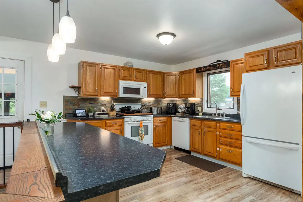 173 Sand Hill Road Essex VT 05452