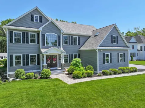 11 Highclere Road Windham NH 03087