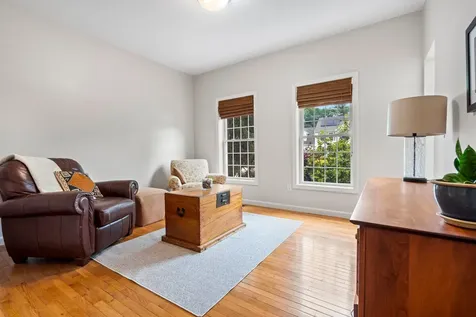 16 Stirling Avenue Hooksett NH 03106