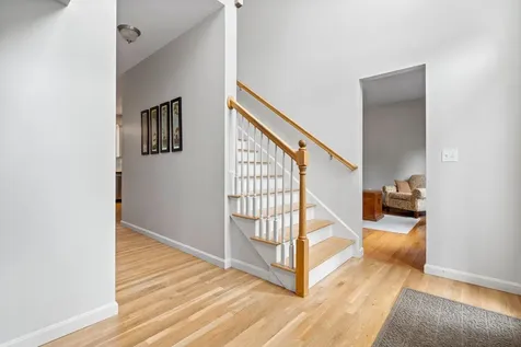 16 Stirling Avenue Hooksett NH 03106