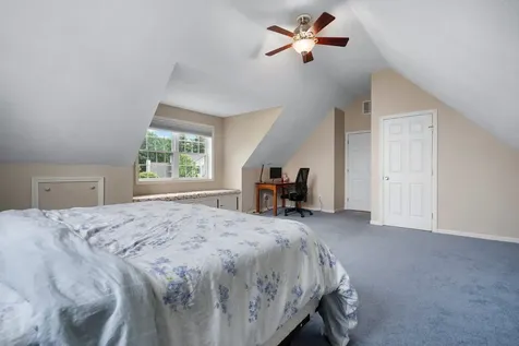 16 Stirling Avenue Hooksett NH 03106