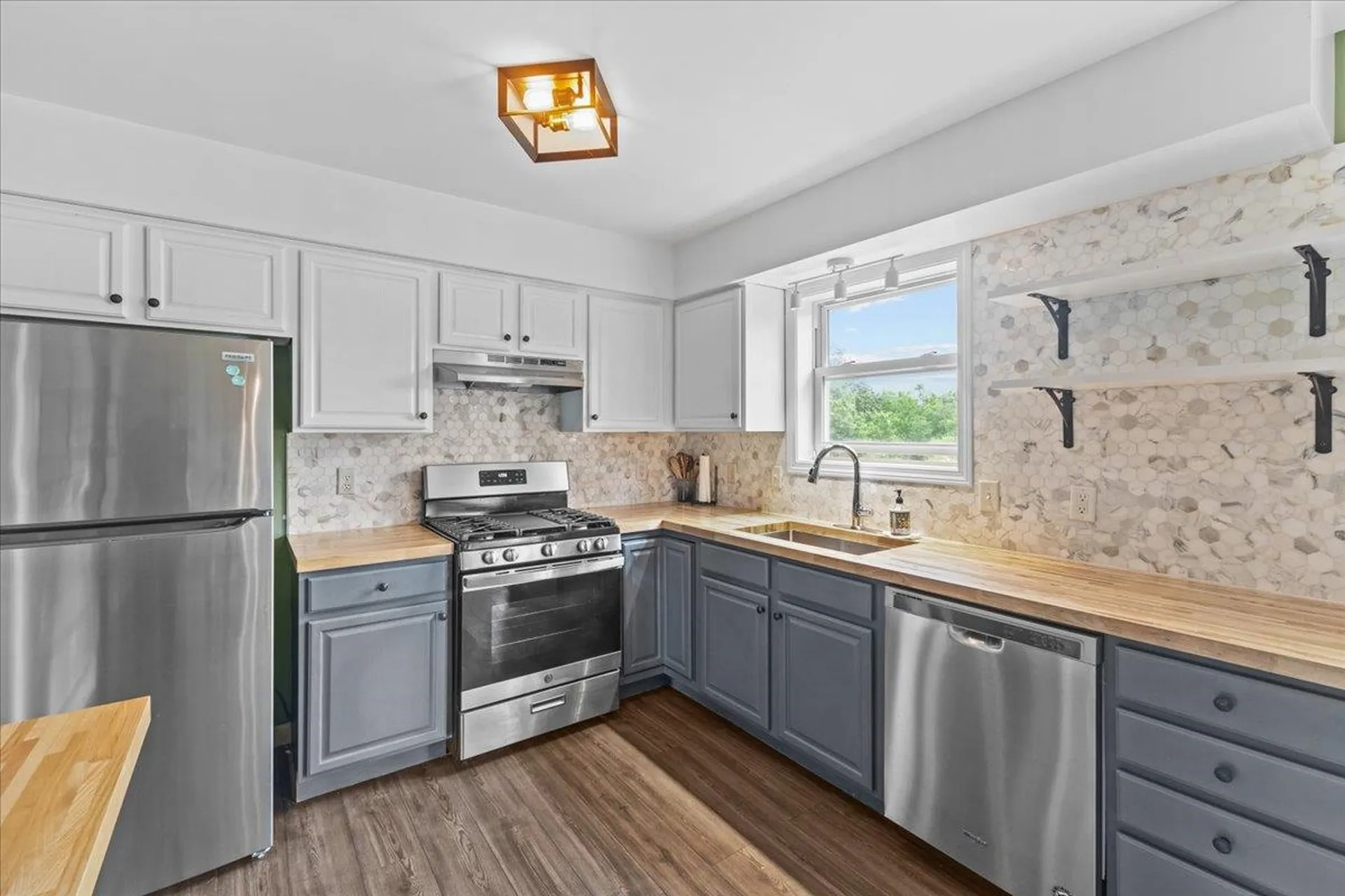 4 Hatch Hill Grand Isle VT 05458