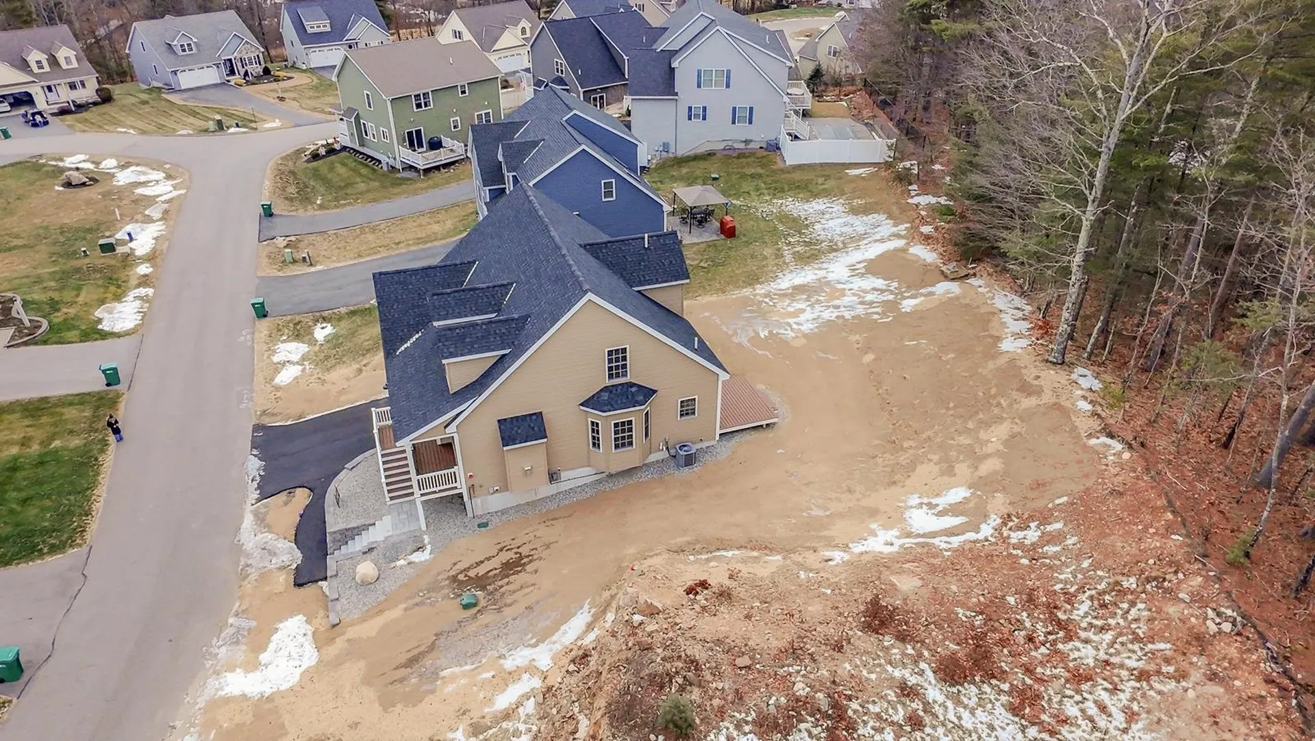 3 Bent Grass Circle Kingston NH 03848