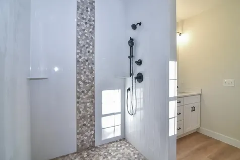 3 Bent Grass Circle Kingston NH 03848