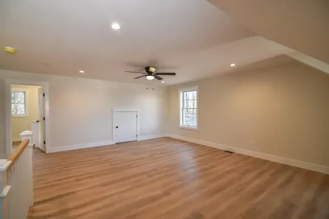 3 Bent Grass Circle Kingston NH 03848