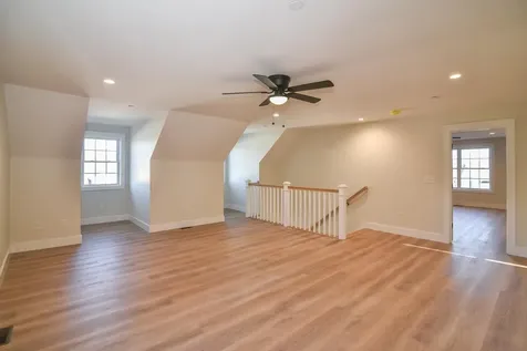 3 Bent Grass Circle Kingston NH 03848