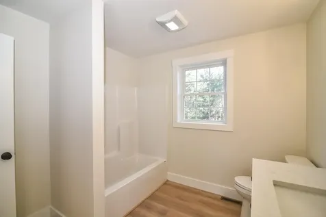 3 Bent Grass Circle Kingston NH 03848