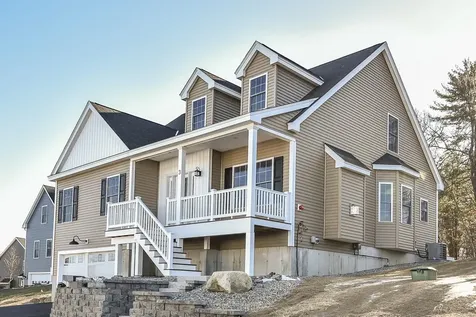 3 Bent Grass Circle Kingston NH 03848