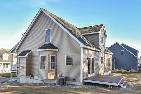 3 Bent Grass Circle Kingston NH 03848