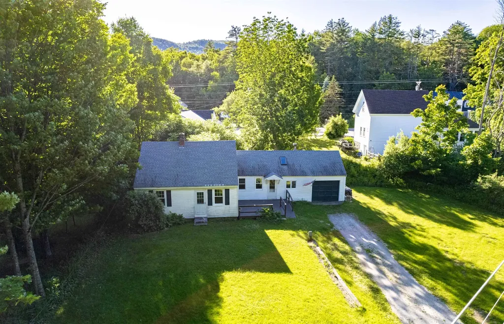91 Water Street Rumney NH 03266