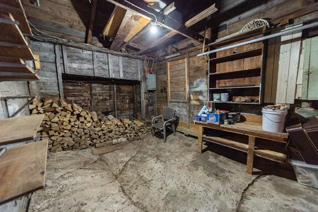 91 Water Street Rumney NH 03266