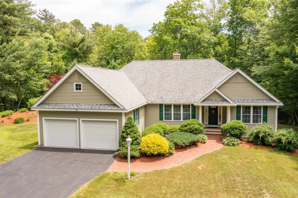89 Odell Road Sandown NH 03873