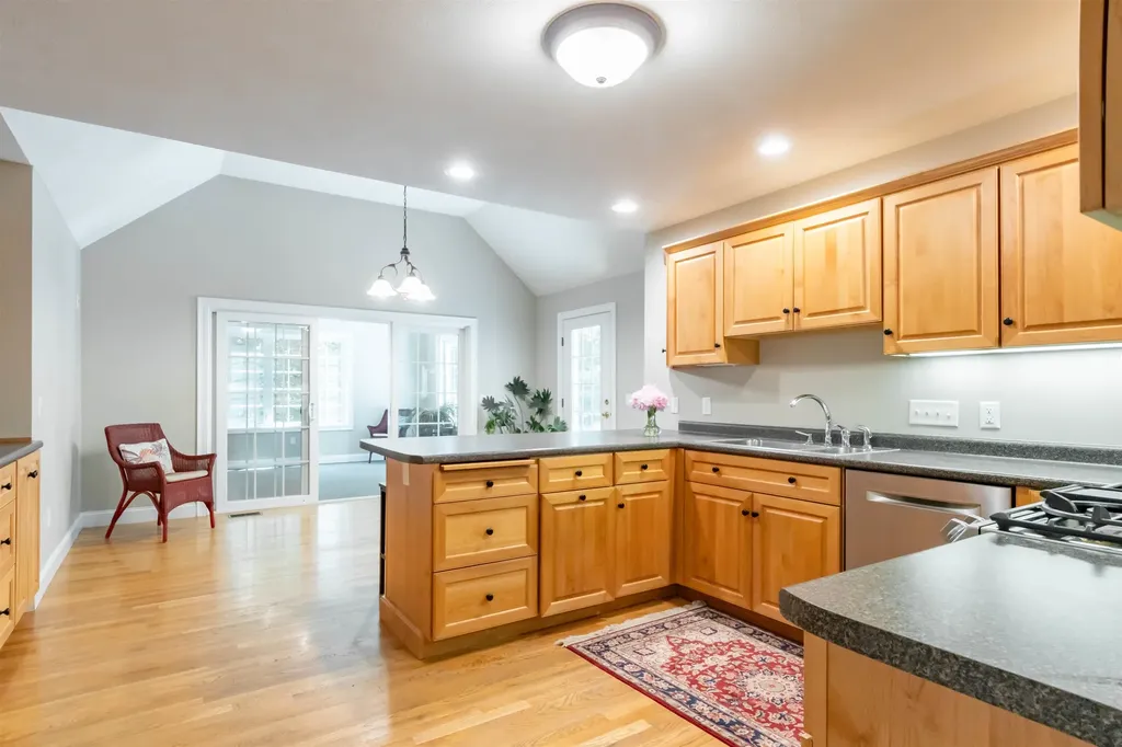 89 Odell Road Sandown NH 03873