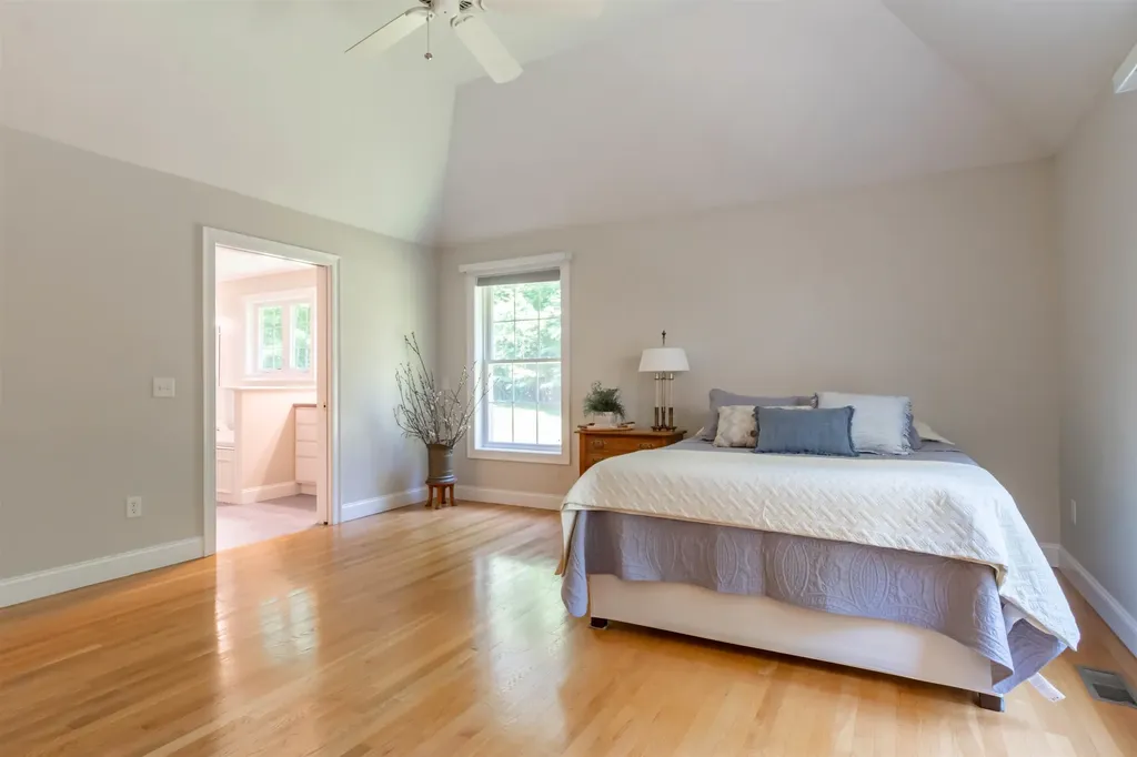 89 Odell Road Sandown NH 03873