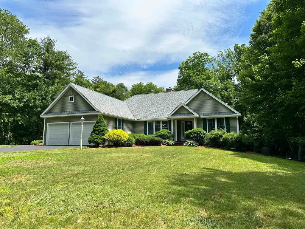 89 Odell Road Sandown NH 03873