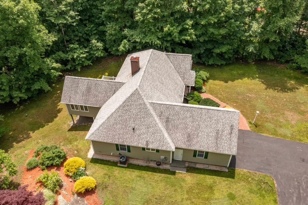 89 Odell Road Sandown NH 03873