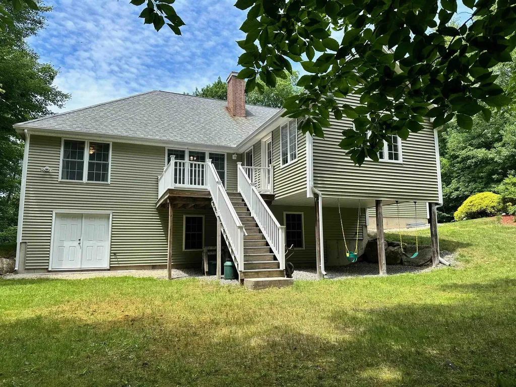89 Odell Road Sandown NH 03873