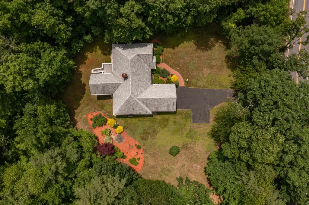 89 Odell Road Sandown NH 03873