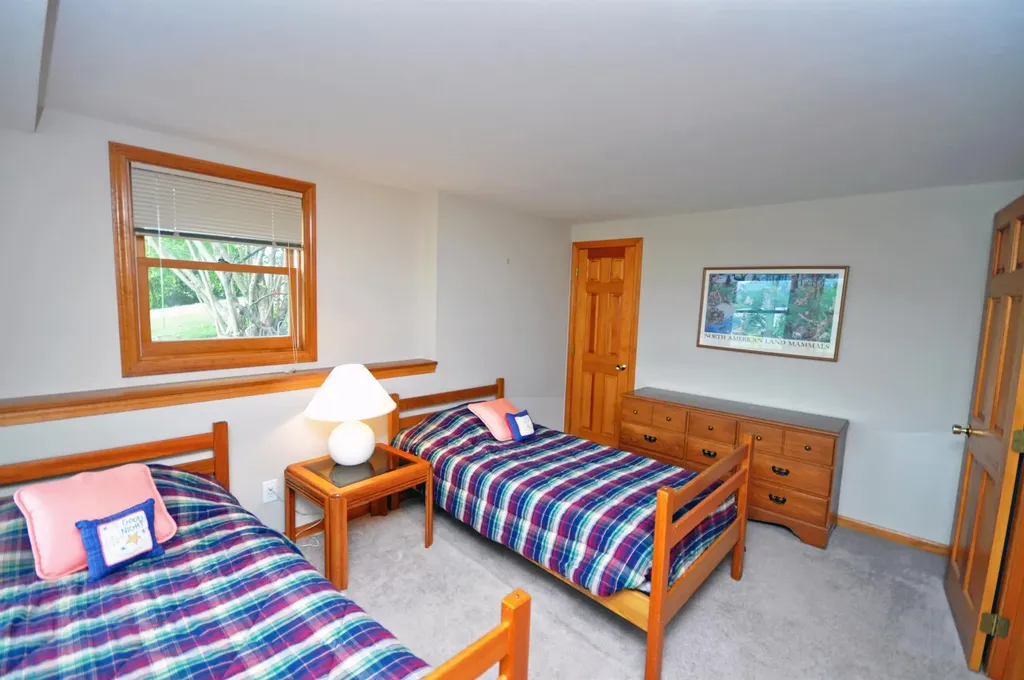16 Mohawk Trail Bridgewater NH 03222