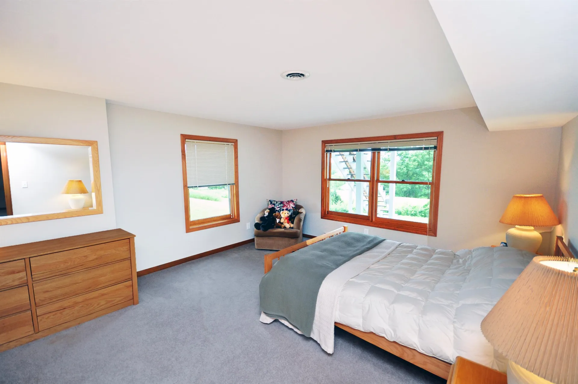 16 Mohawk Trail Bridgewater NH 03222