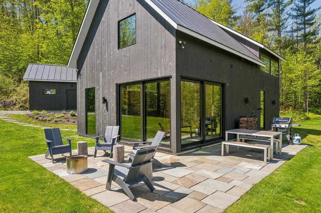 5 Maple Heights Hartland VT 05048