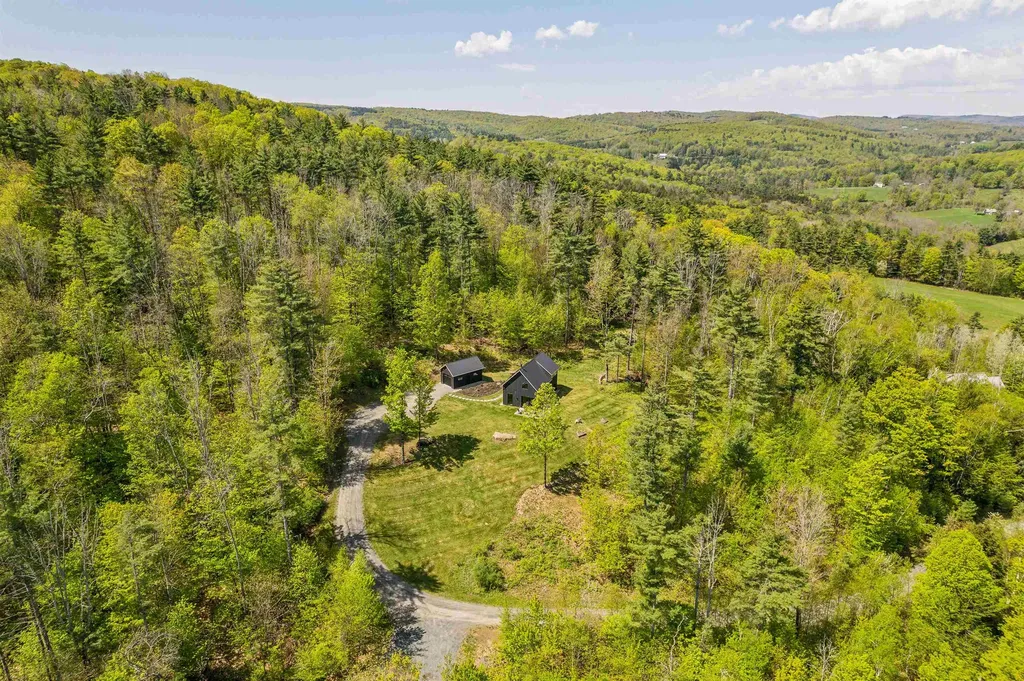 5 Maple Heights Hartland VT 05048