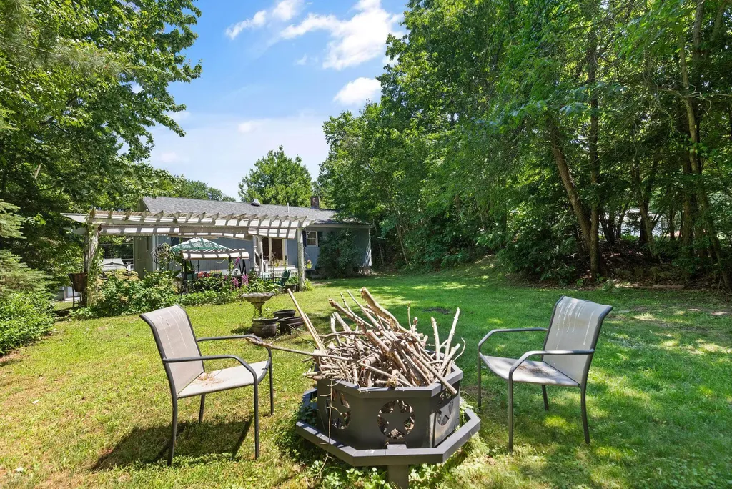 10 Brookfield Drive Merrimack NH 03054