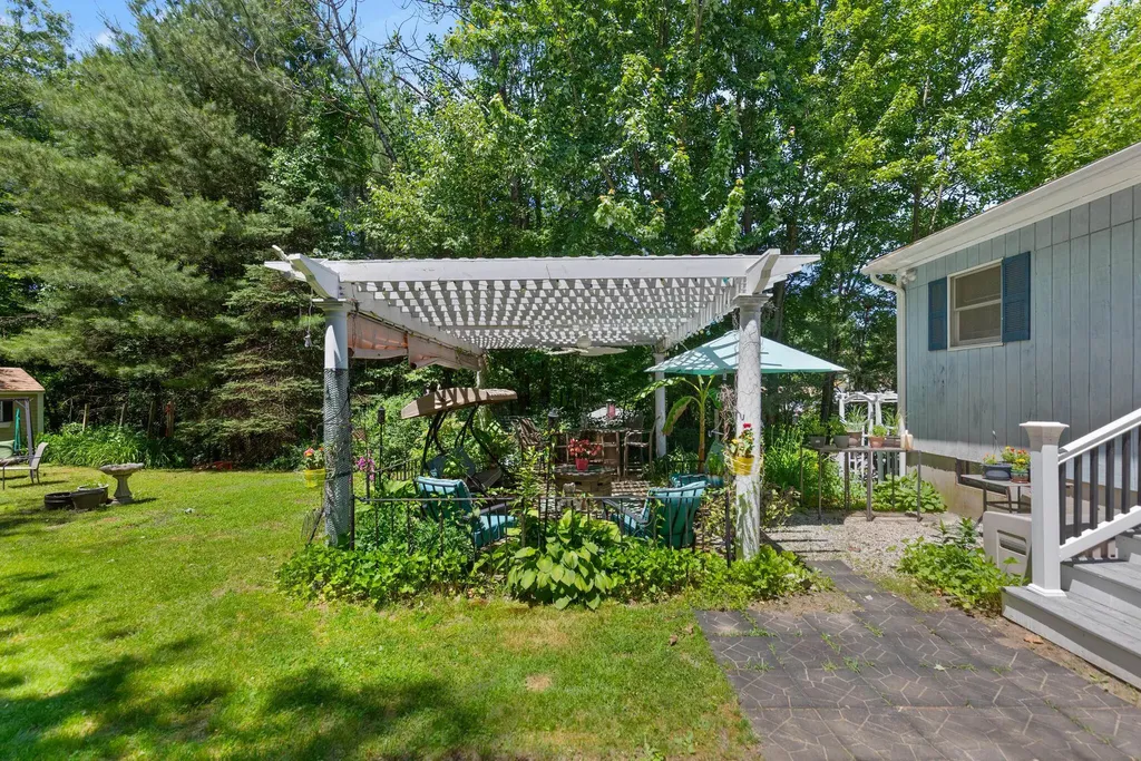 10 Brookfield Drive Merrimack NH 03054