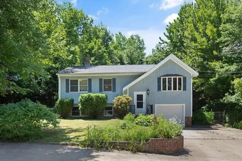 10 Brookfield Drive Merrimack NH 03054