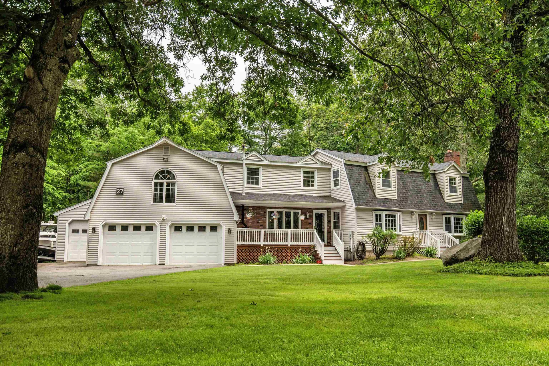 37 Blueberry Circle Pelham NH 03076