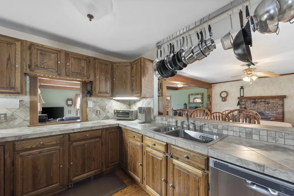 1050 Peaked Hill Road Bristol NH 03222