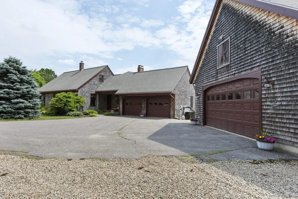 1050 Peaked Hill Road Bristol NH 03222