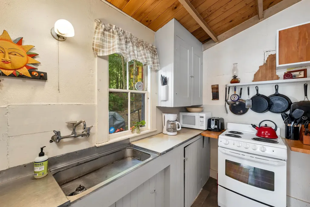 5 Loon Cove Road Alton NH 03810