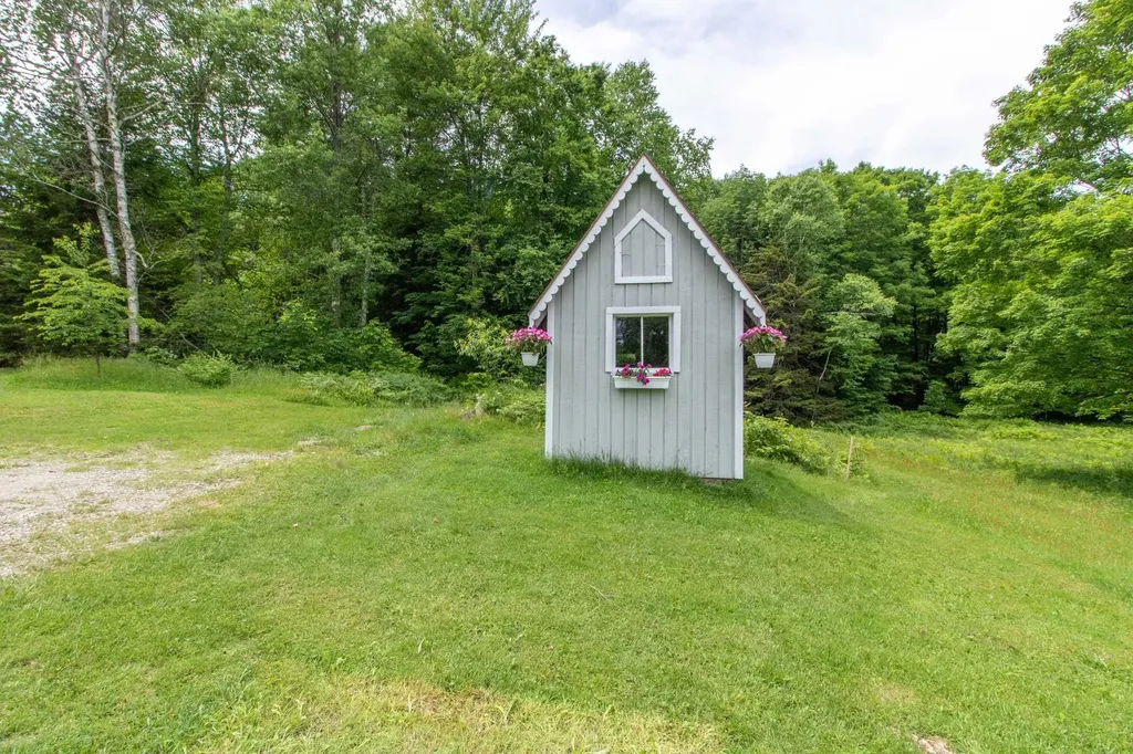 1238 Chamberlin Hill Road Albany VT 05845