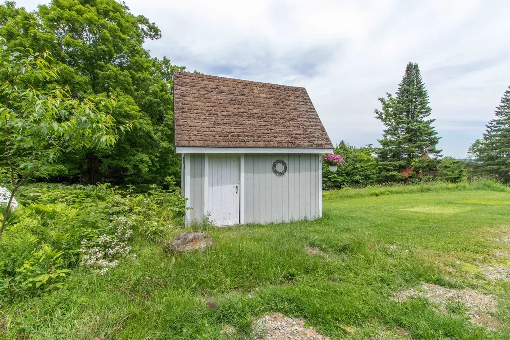 1238 Chamberlin Hill Road Albany VT 05845