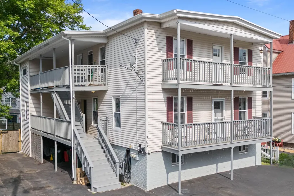 358 Bartlett Street Manchester NH 03102