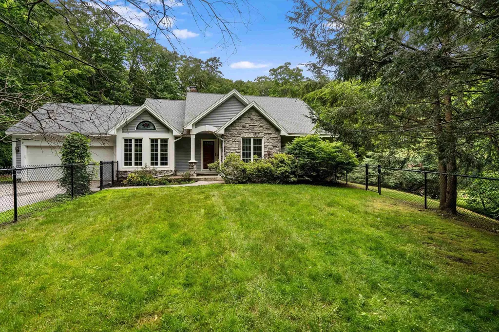 88 Craney Hill Road Weare NH 03281