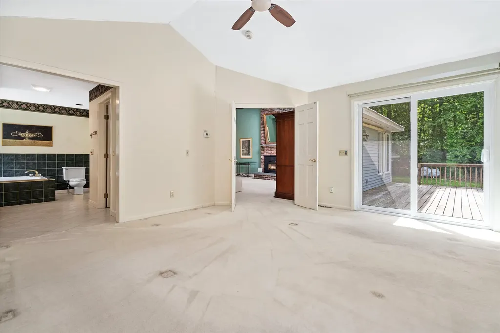 88 Craney Hill Road Weare NH 03281