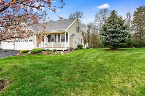 4 Northern Avenue Litchfield NH 03052