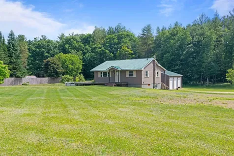 29 Nottingham Drive Georgia VT 05468
