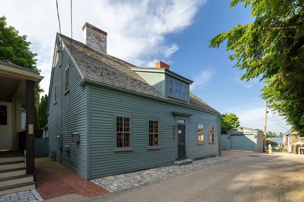 53 Pray Street Portsmouth NH 03801