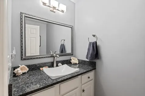 15 Westridge Drive Hampton NH 03842
