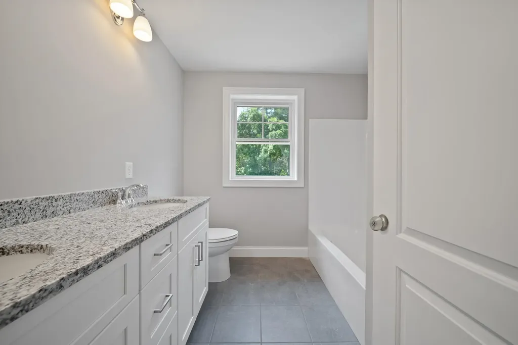 5 Cypress Lane Windham NH 03087