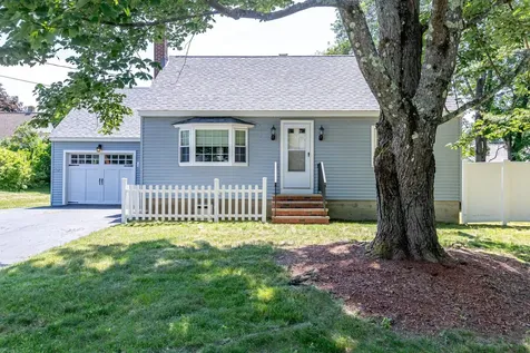 8 Villanova Lane Rochester NH 03867