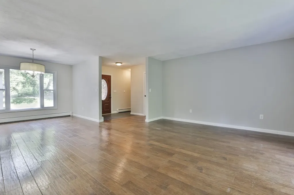31 Walnut Hill Road Amherst NH 03031