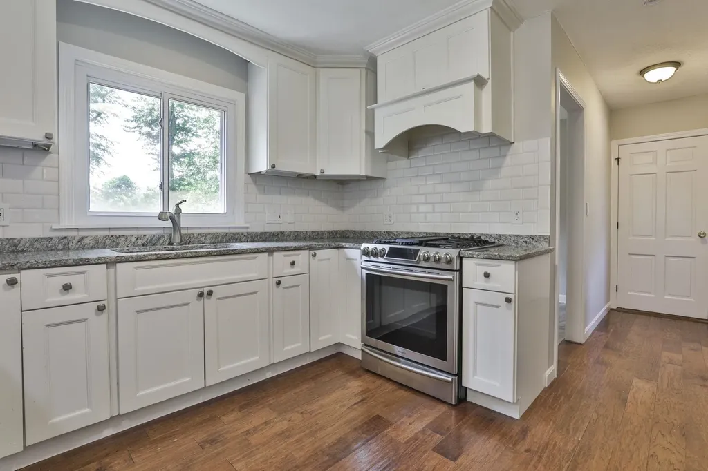 31 Walnut Hill Road Amherst NH 03031