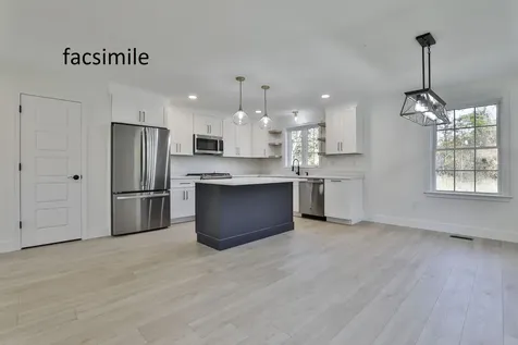 285 Morse Road Manchester NH 03104
