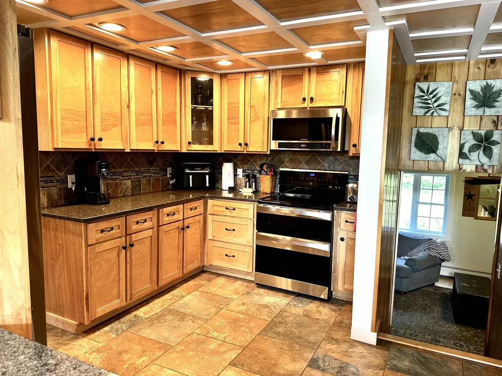 593 Graniteville Road Barre Town VT 05641