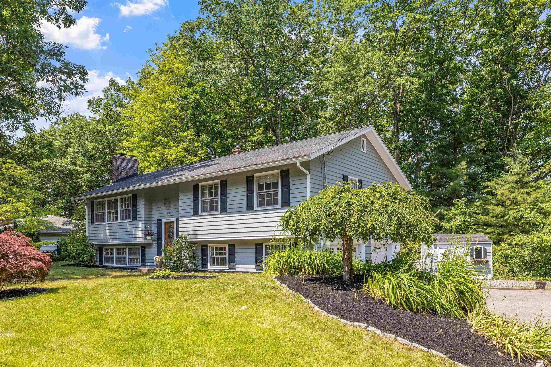 522 Oak Street Manchester NH 03104
