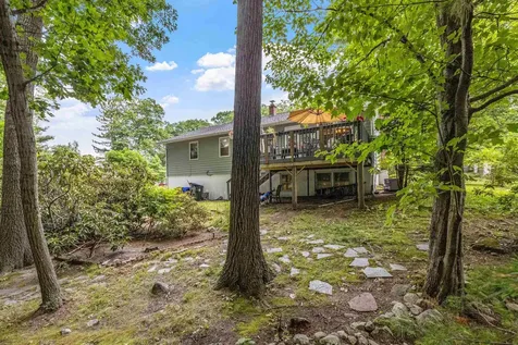 522 Oak Street Manchester NH 03104